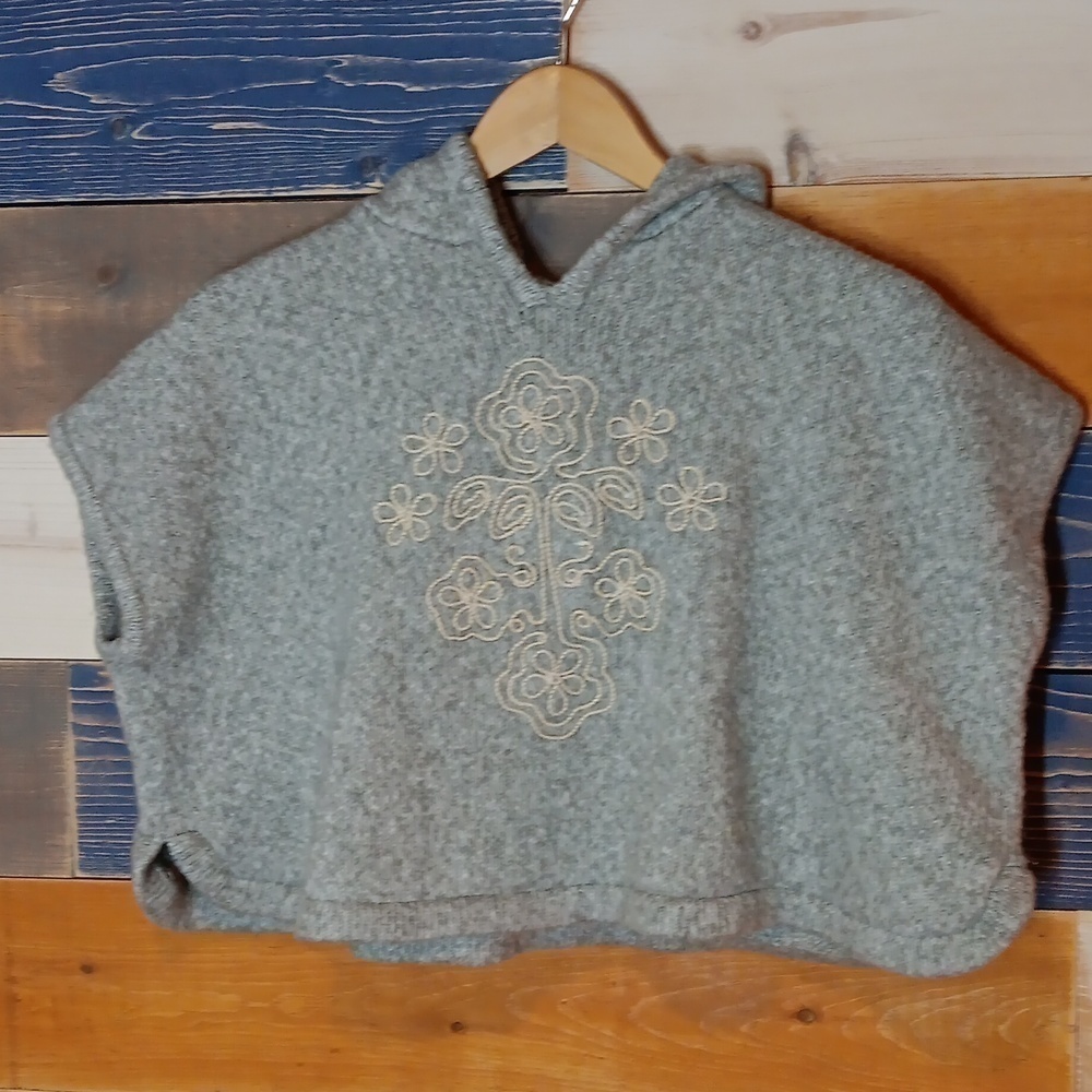 Genuine Kids OshKosh Sweater Cape 5T